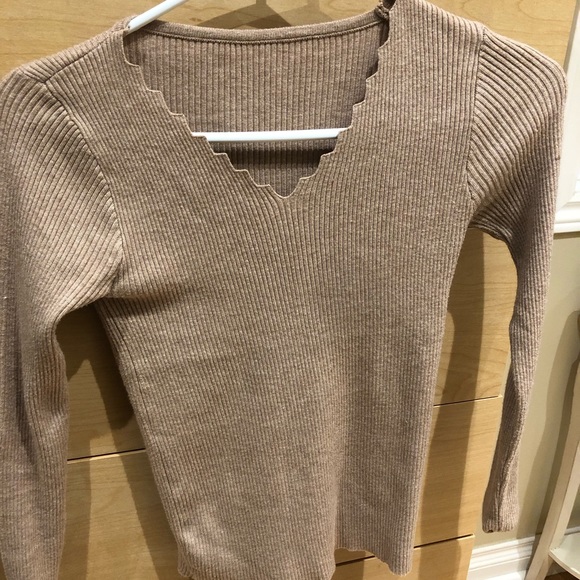 Like new basic sweater - Picture 1 of 2